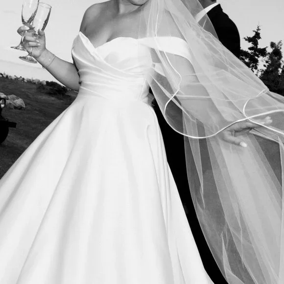 Alyne by Rita Vinieris Mackenzie Satin Wedding Dress - Picture 5 of 7